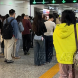 视频 | 长沙地铁早高峰天天自动排成线，这城市素养绝了