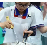 视频 | 长沙一小学厨艺大比拼 赛场都是“大厨级”硬菜
