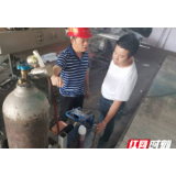 白箬铺镇开展高温天气安全生产检查