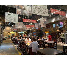 记者走访长沙多家餐饮企业，全部要求出示健康码才能进店