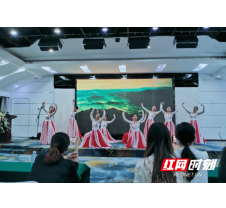 文艺汇演迎“双节”，和谐社区乐融融