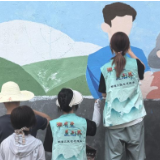 南华学子“三下乡”：画笔绘就美丽乡村新图景