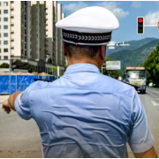 海报丨衡阳：滚烫路面，“警”色动人