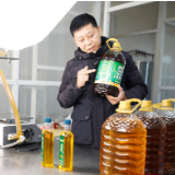 新春走基层 “衡”有年味｜珠晖区：小小榨油坊 浓浓年味香