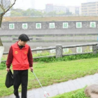 南华学子开展保护母亲河志愿活动