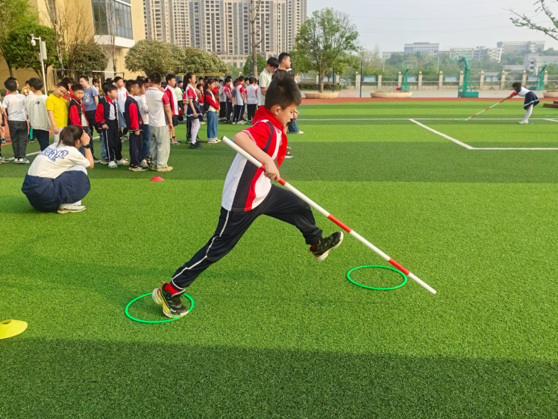 跃动吧！校园 | 衡阳二塘小学：书包变轻便 早自习操场见