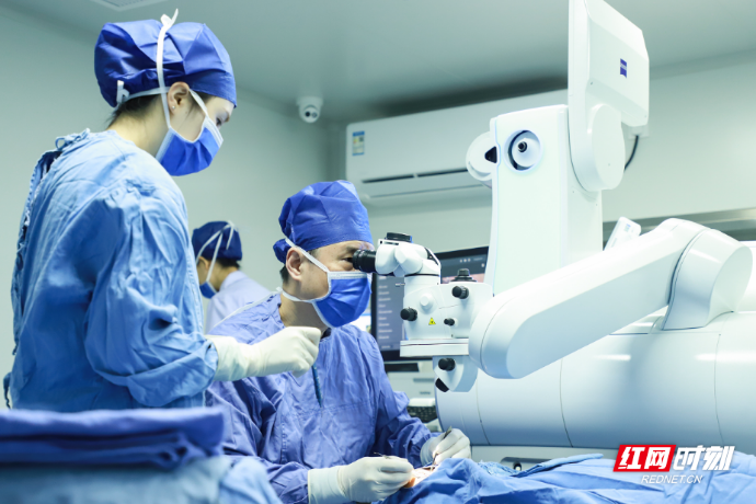 怕手术、没时间?全飞秒Pro适配衡阳上班族高效摘镜