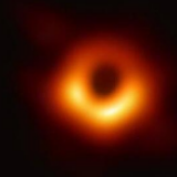 15秒视频记录黑洞撕裂恒星瞬间，一文回顾200年黑洞研究史