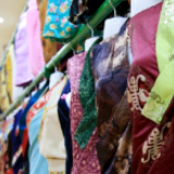 【新时代·新玉树·新生活】巧手绣出幸福梦 绚丽服饰展新颜