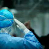 再敬一个军礼！