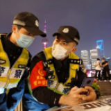 上海外滩迎疫情后首次大客流，警方拿出了一项指挥调度神器