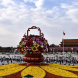 海外网评：如果胜利有颜色，那一定是中国红
