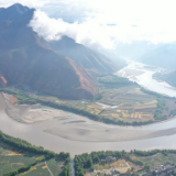 以上善若水心 绘壮丽江山图