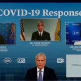 美国新冠肺炎确诊病例剧增 疫苗接种率最低的七个州占一半