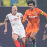 足协杯击败海港夺冠,山东泰山队史第三次加冕赛季双冠王