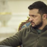 乌克兰总统泽连斯基主持召开最高统帅部会议