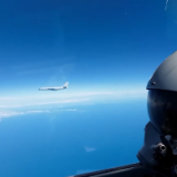制胜海空,检验联合对地打击和远距空中打击能力