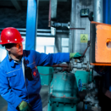 在海拔4500米的城市中迎战风雪——西藏那曲市应对寒潮一线见闻