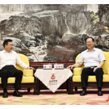 毛伟明与傅华一行会谈