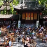 从寻常街巷到热门打卡地 特色文化商业带动消费升级