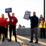 美国内这场“高空走钢丝般的谈判正处于关键阶段”