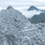 新春走基层·春节他们在一线｜黄山“点灯人”：海拔1700多米守护万家灯火