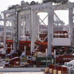 新闻调查丨美炮制“中国起重机威胁论”完全站不住脚