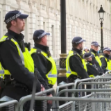 英国大规模骚乱已致779人被捕,司法大臣:影响或持续数年