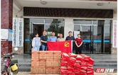 双节送暖 联通心意  岳阳联通赴汨罗磊石村开展暖心走访