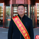 大爱无边 情暖洞庭——记孝老爱亲“中国好人”段德才