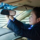 平江收费中心以“小窗口”书写便民“大文章”