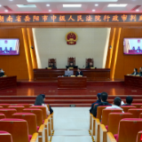 行政机关负责人出庭更出声——白再兴出庭应诉市中级人民法院一审行政诉讼案件