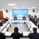 李挚调研电商企业发展情况