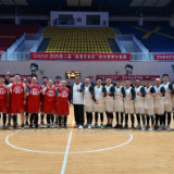 政企同心助公益 篮球为媒传爱心 2025年第二届“临湘浮标杯”政企篮球公益赛举行