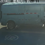 中国石化员工解救被困司机