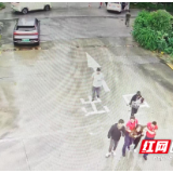 中国石化员工紧急救援车祸伤员