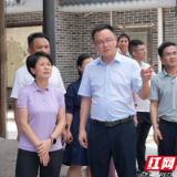 资阳区政府调研组来岳阳楼区考察交流