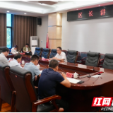 白再兴在岳阳楼区政府经研文秘党支部讲授专题党课