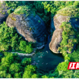 水上丹霞 清凉仙境  临湘大石坳仙境景区将“凉资源”转化为“热经济”