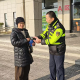 岳阳高速：暖心！荣家湾服务区帮失主找回 “生计手机”