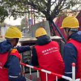 屈原管理区:打好电力主动仗,全力应对低温雨雪冰冻天气