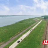 三十载步履不停,一条赛道,读懂君山的成长与新生