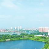 一湖碧水 半城“红利”——解码东风湖的“生态溢价”