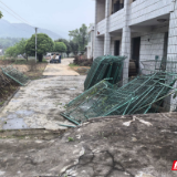 岳阳高速：24小时追回60块隔离栅 守护高速安全防线