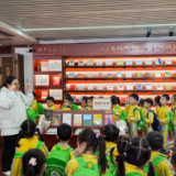 书香湖南｜清华源幼儿园探秘岳阳新华书店 开启沉浸式书香社会实践之旅