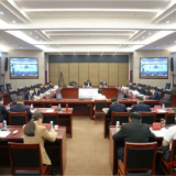 岳阳市生态环境保护委员会2026年第一次全体(扩大)会议召开