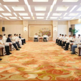 谢卫江会见长三角等地企业家一行