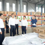 谢卫江在湘阴县督导检查防汛救灾物资管理工作