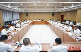谢卫江在湖南理工大学调研座谈