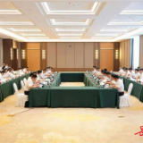 岳阳市召开民营企业家座谈会